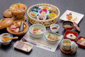 長湯温泉のお料理・大分県の山の幸・海の幸をふんだんに取り入れた地産地消の郷土料理をお楽しみください