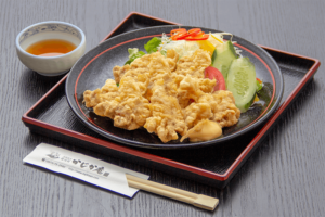 ●とり天　900円（ハーフサイズ 500円）｜長湯温泉のお料理・大分県の温泉で食べる定食・和食・郷土料理ならかじか庵へ