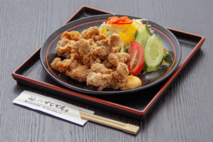 ●鶏の唐揚げ　900円（ハーフサイズ 500円）｜長湯温泉のお料理・大分県の温泉で食べる定食・和食・郷土料理ならかじか庵へ