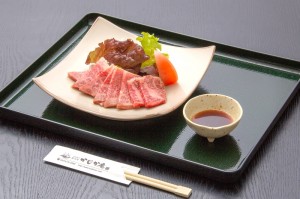 ●焼肉（おおいた和牛） 1,800円｜長湯温泉のお料理・大分県の温泉で食べる定食・和食・郷土料理ならかじか庵へ