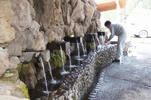 小津留湧水・水の駅おづる